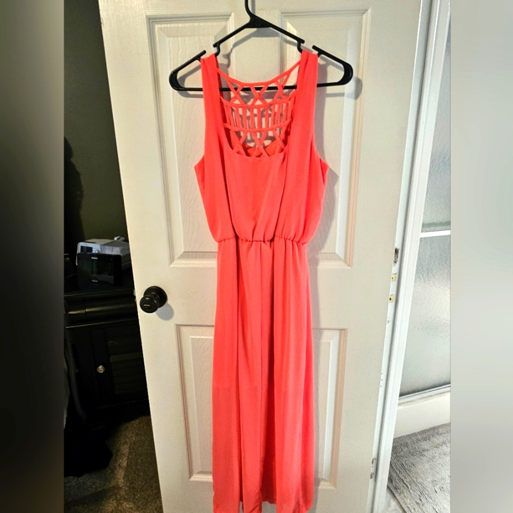 Women's Coral maxi dress Size Medium